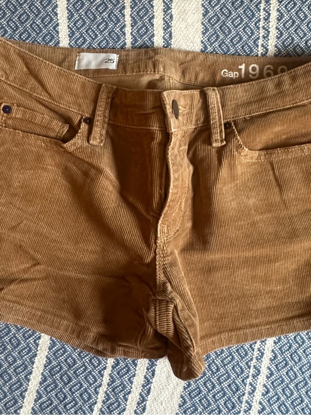 Vintage Gap 1969 Women's Corduroy Shorts in Brown Caramel